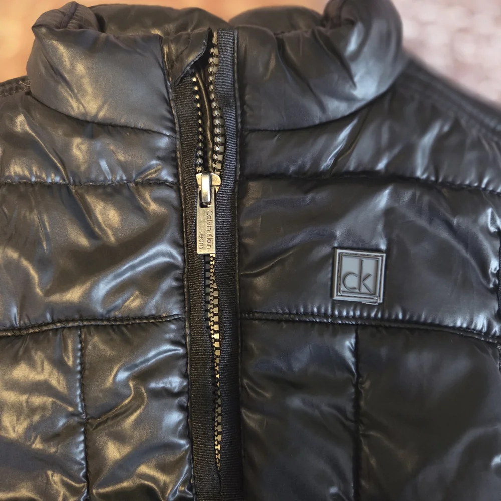 Calvin Klein Kids Puffer Vest, black,  Full Zip, Unisex 2t - Picture 3 of 6